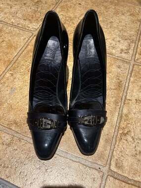 Gucci Black Patent Leather Buckle Detail Heels Size 10B